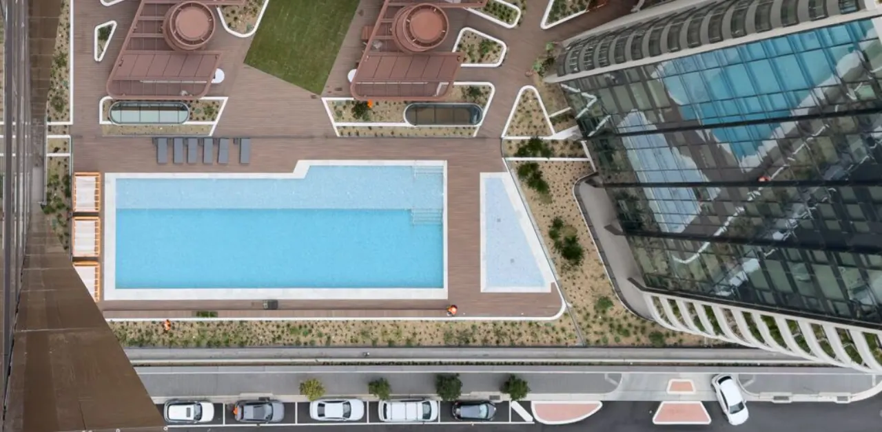 Rooftop apartment pool by Wright Pools, Rhodes Central